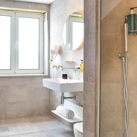 Отель My Story Tejo 3*